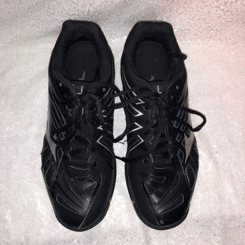 Mizuno Wave Hurricane 3 Sneakers